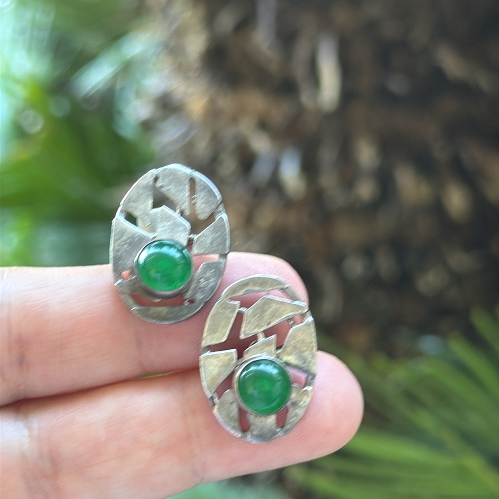 Vintage Silver and Jade Cufflinks - Picture 12 of 17